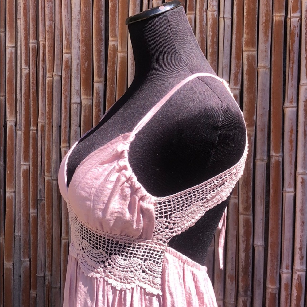 BRAND NEW Pink Cotton & Crochet Lace Open Back Ruffle Hem Halter Dress Sz Large - Picture 9 of 14